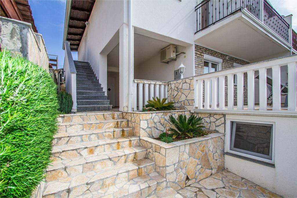 Apartmani Bregovec Maslenica Exteriör bild