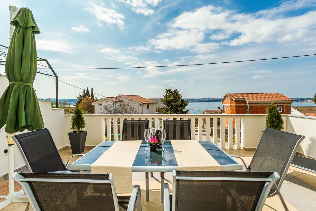 Apartmani Bregovec Maslenica Exteriör bild