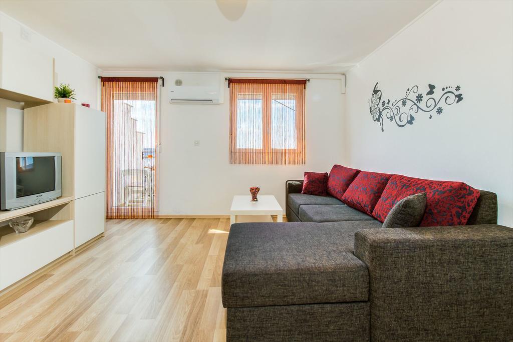 Apartmani Bregovec Maslenica Exteriör bild