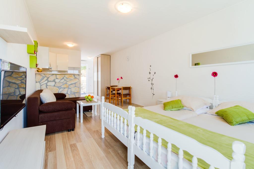 Apartmani Bregovec Maslenica Exteriör bild