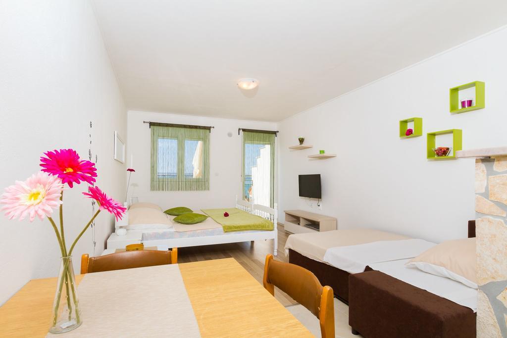 Apartmani Bregovec Maslenica Exteriör bild
