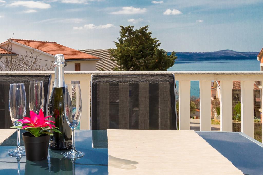 Apartmani Bregovec Maslenica Exteriör bild
