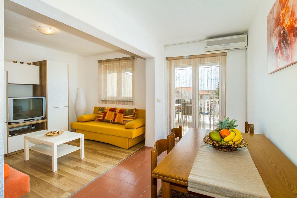 Apartmani Bregovec Maslenica Exteriör bild