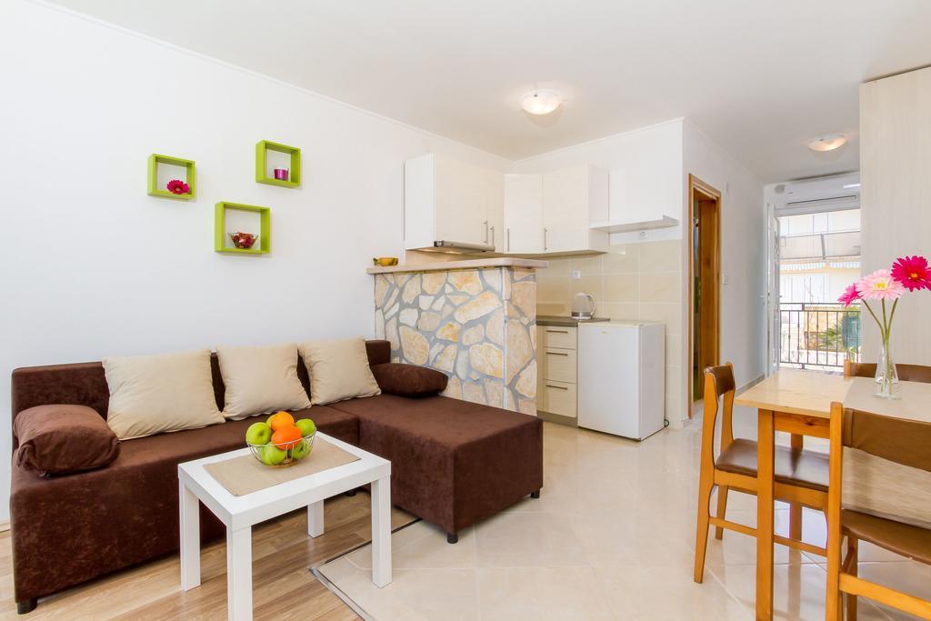 Apartmani Bregovec Maslenica Exteriör bild